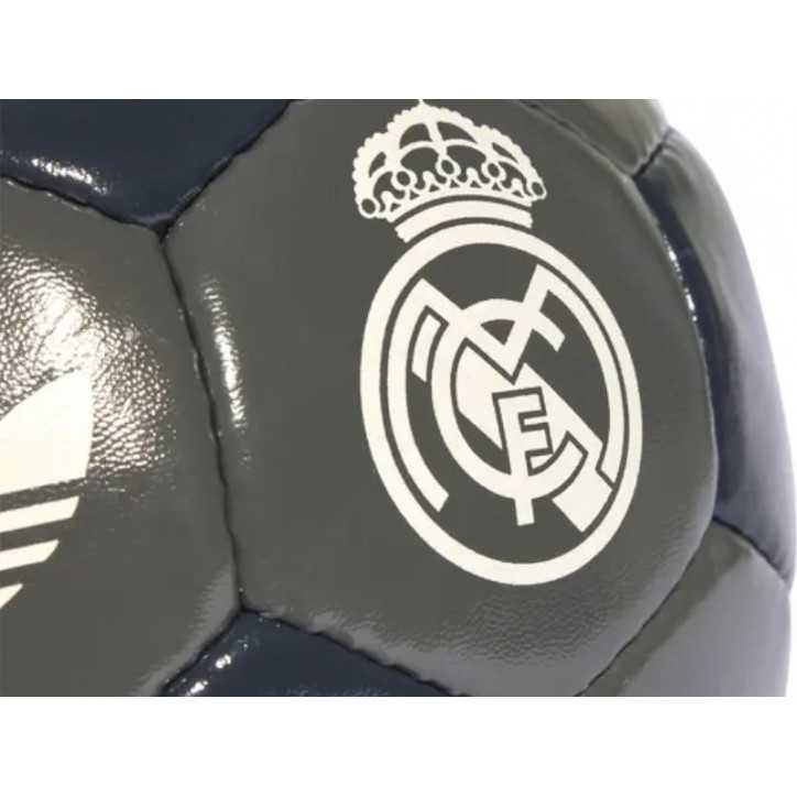 Balón de Fútbol Adidas Real Madrid - Tamaño de Reglamento Balón de Fútbol Adidas Real Madrid - Tamaño de Reglamento