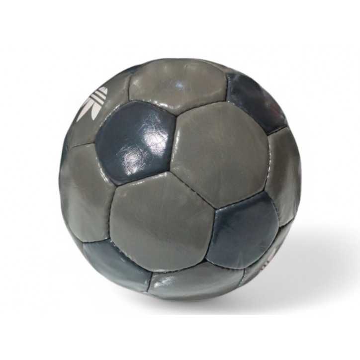 Balón de Fútbol Adidas Real Madrid - Tamaño de Reglamento Balón de Fútbol Adidas Real Madrid - Tamaño de Reglamento