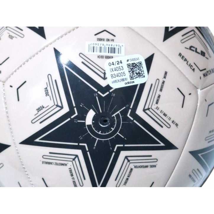 Balón de Fútbol Adidas Real Madrid - Tamaño de Reglamento Balón de Fútbol Adidas Real Madrid - Tamaño de Reglamento