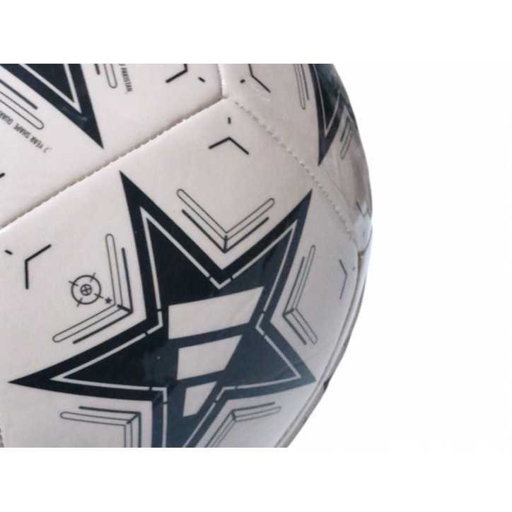 Balón de Fútbol Adidas Real Madrid - Tamaño de Reglamento Balón de Fútbol Adidas Real Madrid - Tamaño de Reglamento