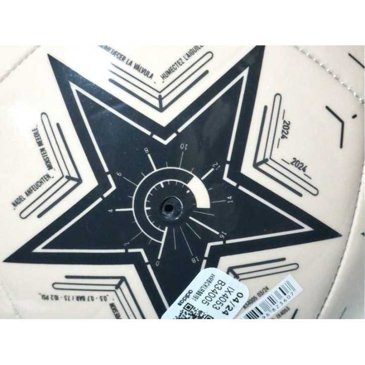 Balón de Fútbol Adidas Real Madrid - Tamaño de Reglamento Balón de Fútbol Adidas Real Madrid - Tamaño de Reglamento