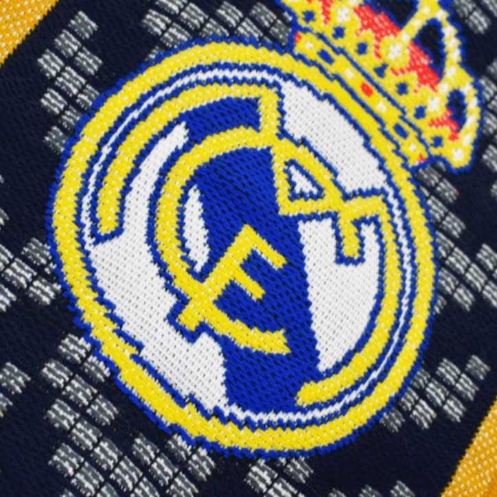 Bufanda Real Madrid Away 23/24 Nº28 Bufanda Real Madrid Away 23/24 Nº28