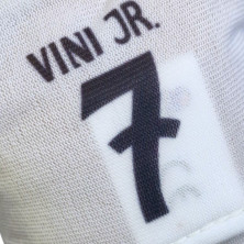 Peluche Oficial Real Madrid Vini jr. 25cm